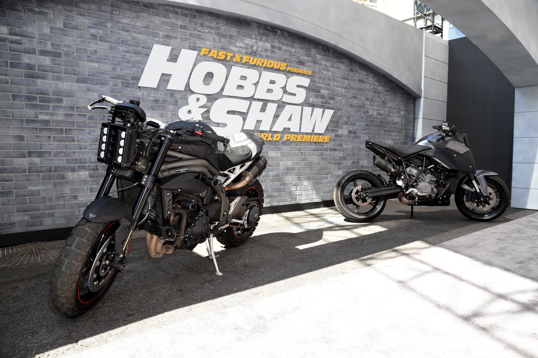 在這一集當中,摩托車的鏡頭增加許多