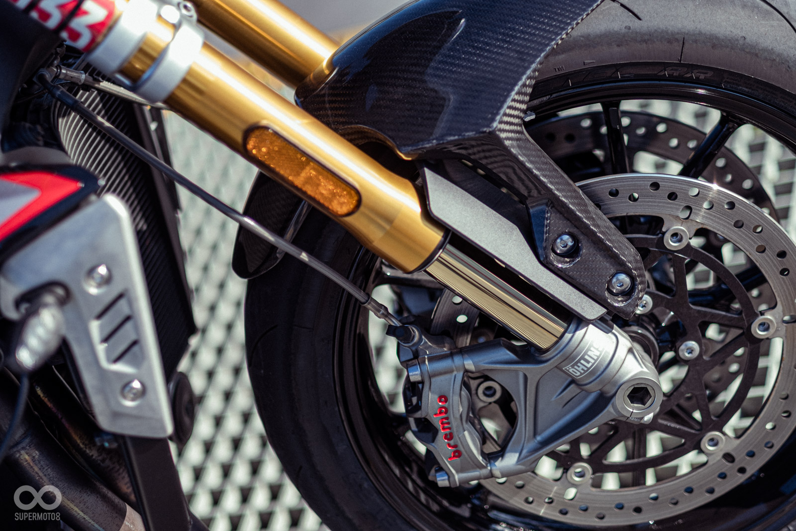 Öhlins NIX30 43mm全可調倒立式前叉配Brembo Stylema輻射卡鉗