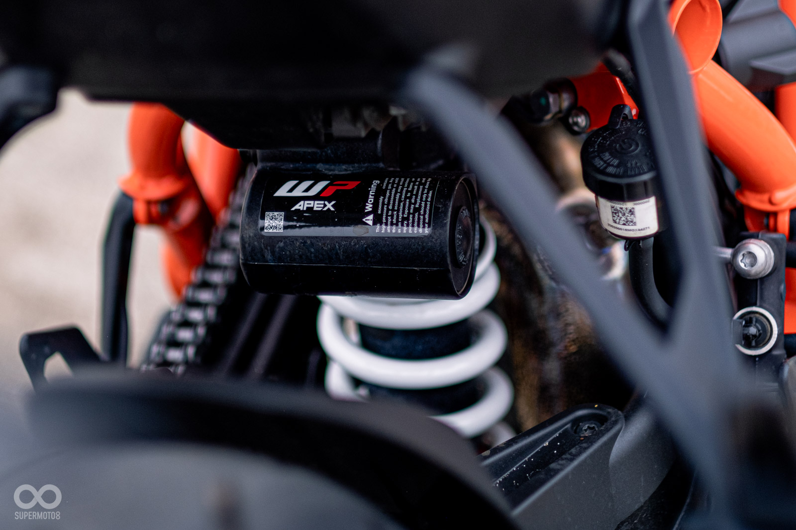 後避震同為WP的全可調單槍避震器