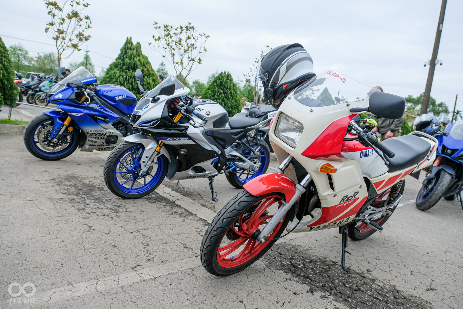 YAMAHA輕跑車系列，祖孫合照