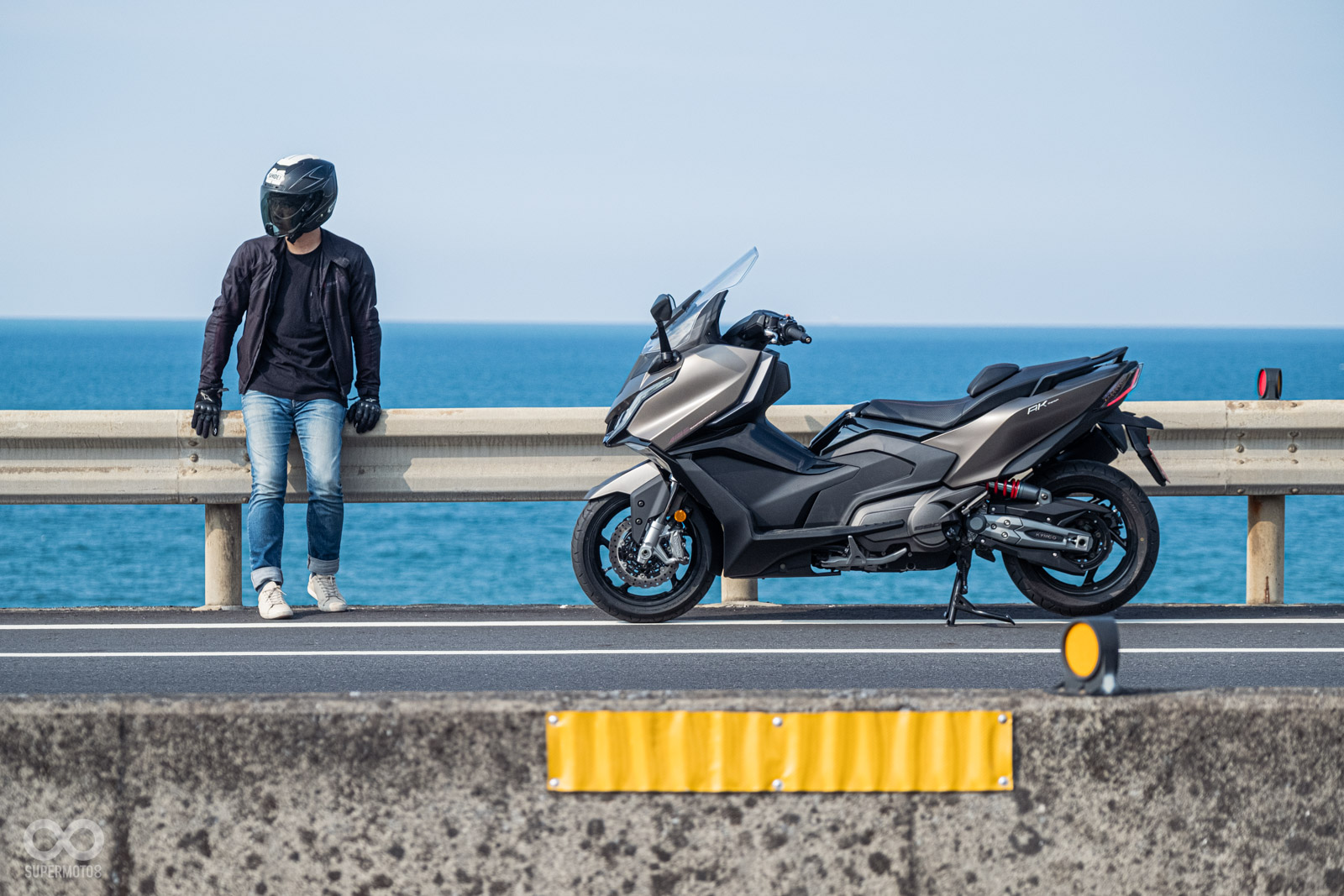 外觀、內在都獲得升級的KYMCO AK550 Premium到底騎起來如何呢？