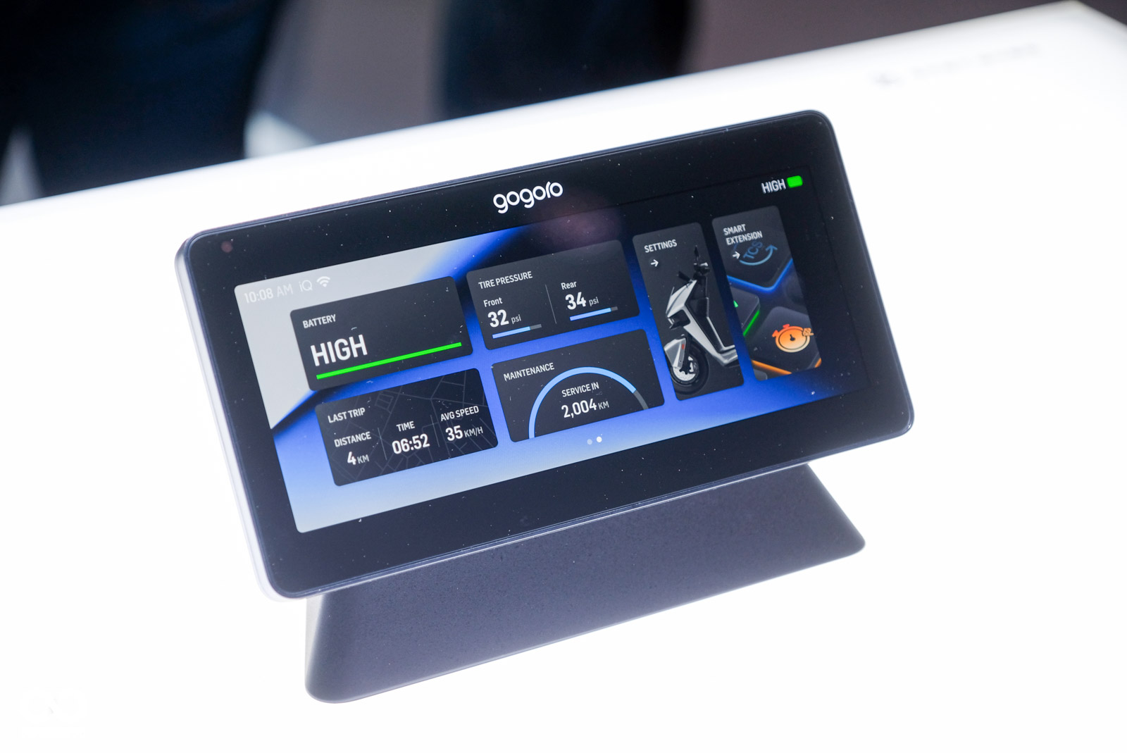 儀表尺寸相當驚人!