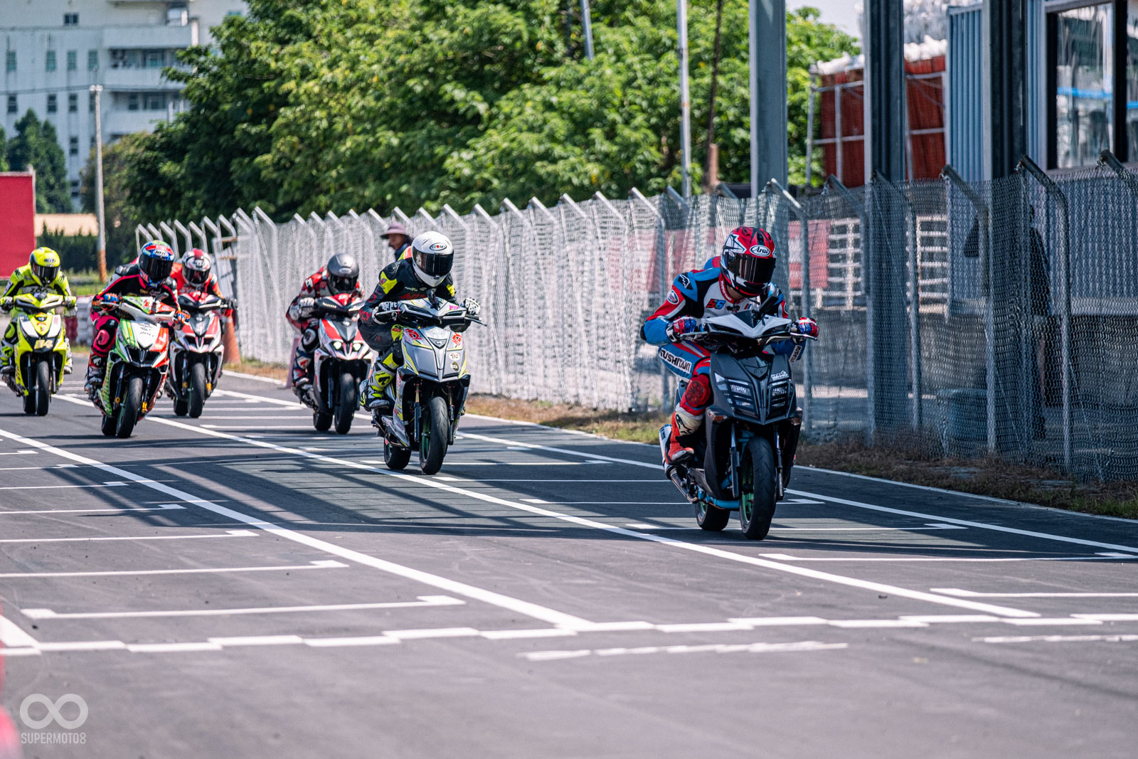 活動現場資深/年輕車手大亂鬥,活動採用兩回合積分制賽制,第一輪排位依照奪冠年份安排出發位置