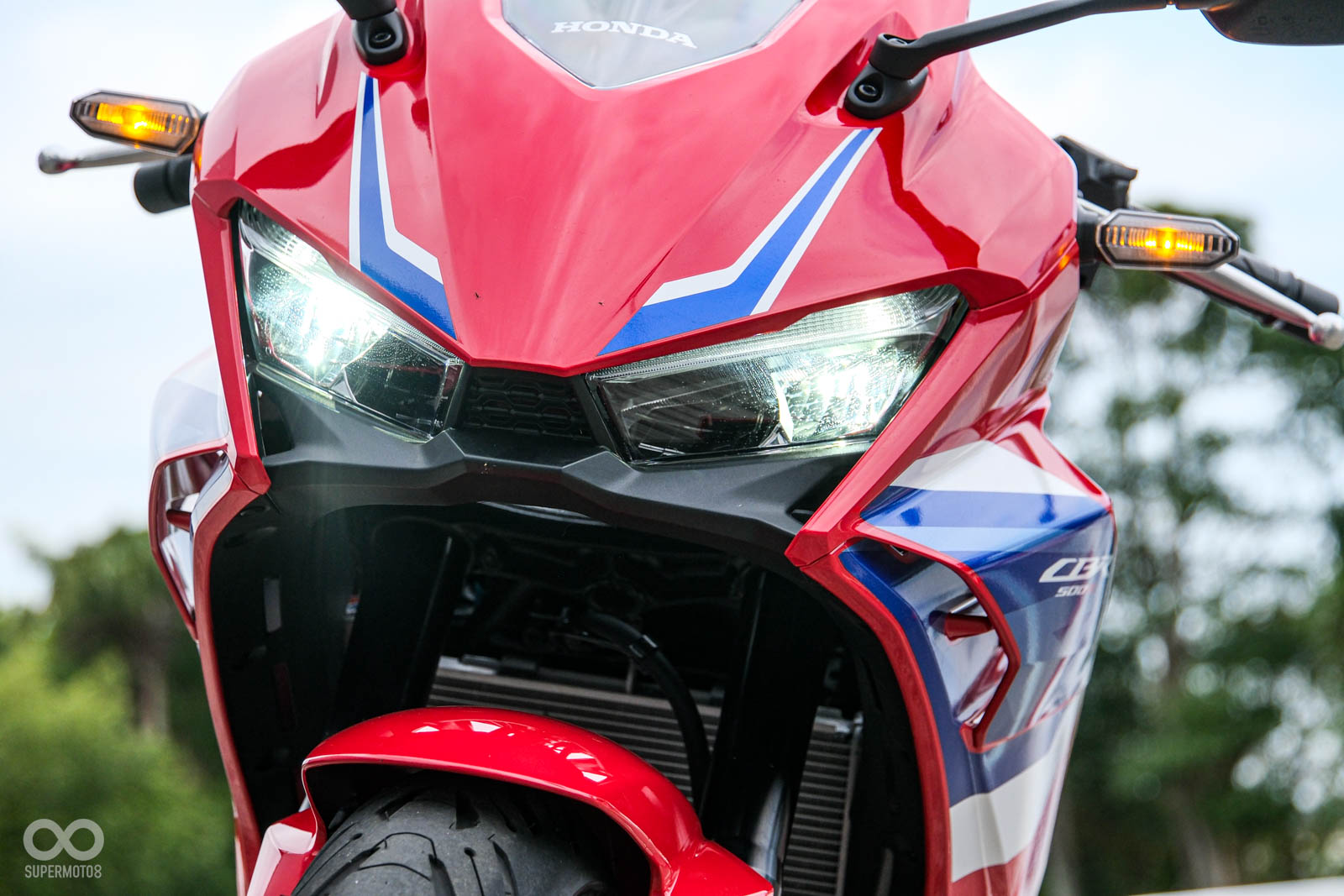 車頭空力套件真的太殺,滿分