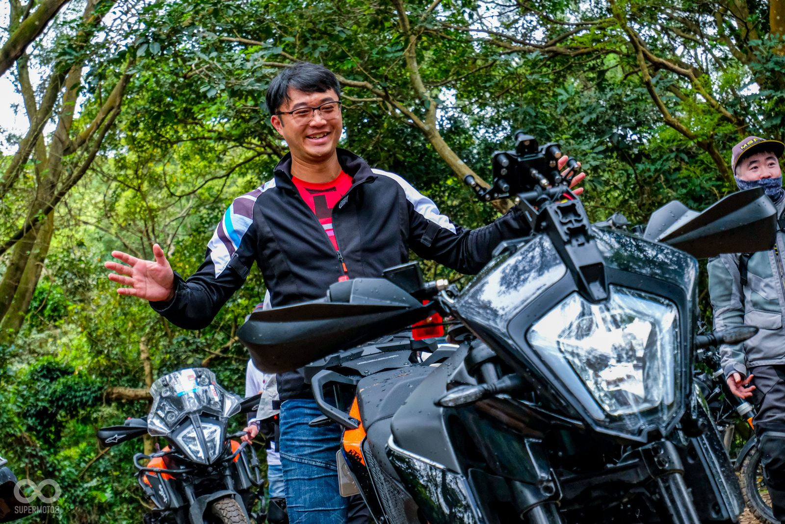 找到重心之後甚至可以大膽放雙手也不會倒車