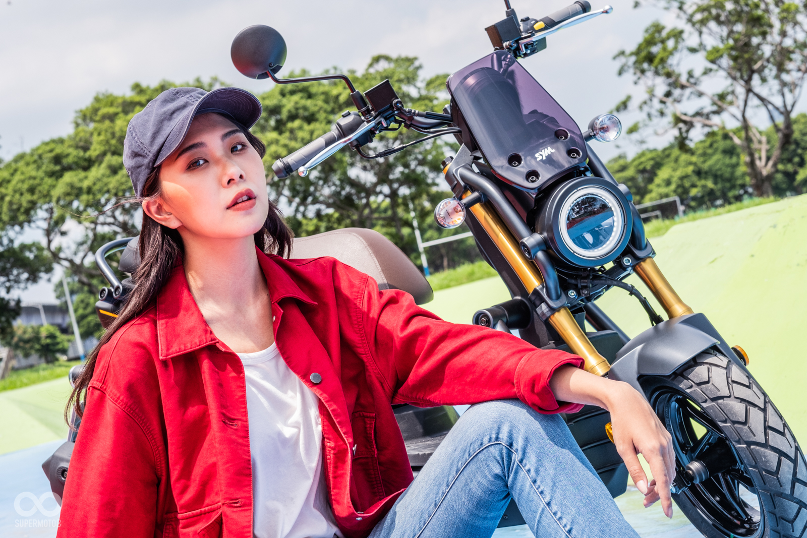 KRNBT車頭風格相當強烈,甚至有越野輕檔車的感覺