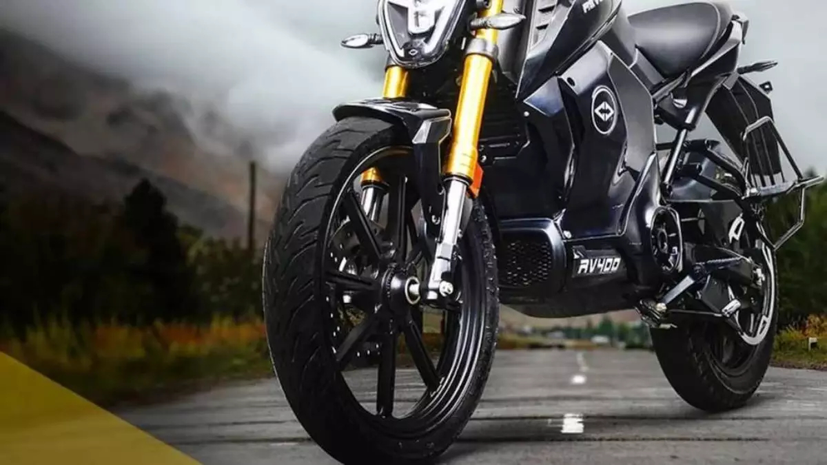 RV400 Stealth外型一大亮點在於底部馬達模組外殼設計