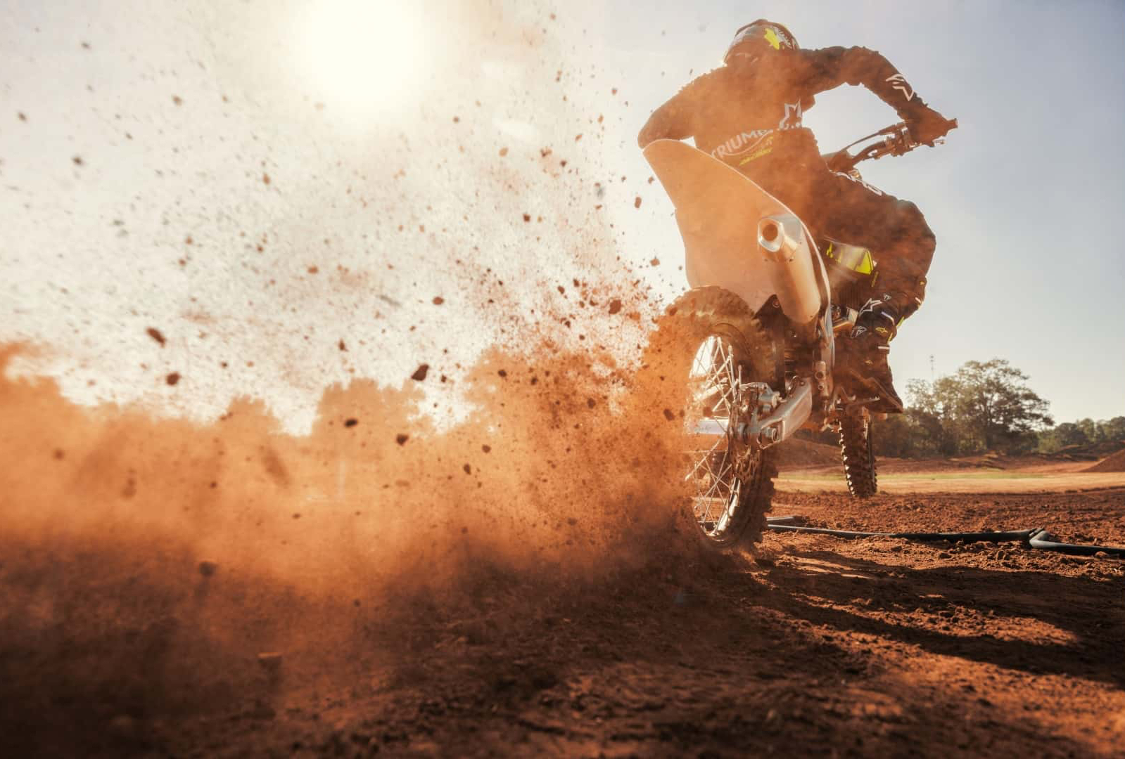 Triumph TF 250-X的宣傳片令人熱血沸騰