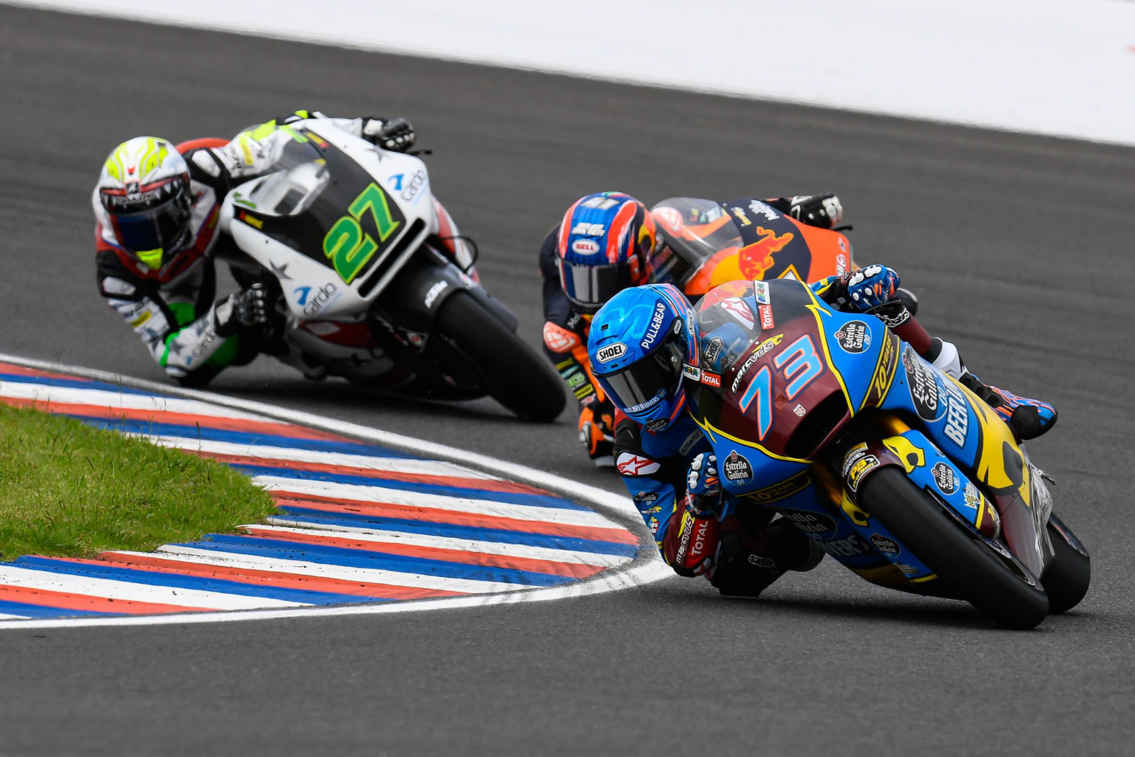 新的Moto2賽車除了給予車手更多的學習經驗,減輕未來接軌MotoGP的負擔之外,對於比賽的精彩度也有很大的提升