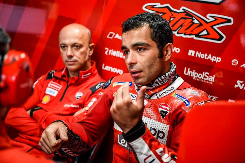 Danilo Petrucci說的其實蠻有道理,比起在彎中、煞車激烈對決,直線上的戰爭聽起來平和許多