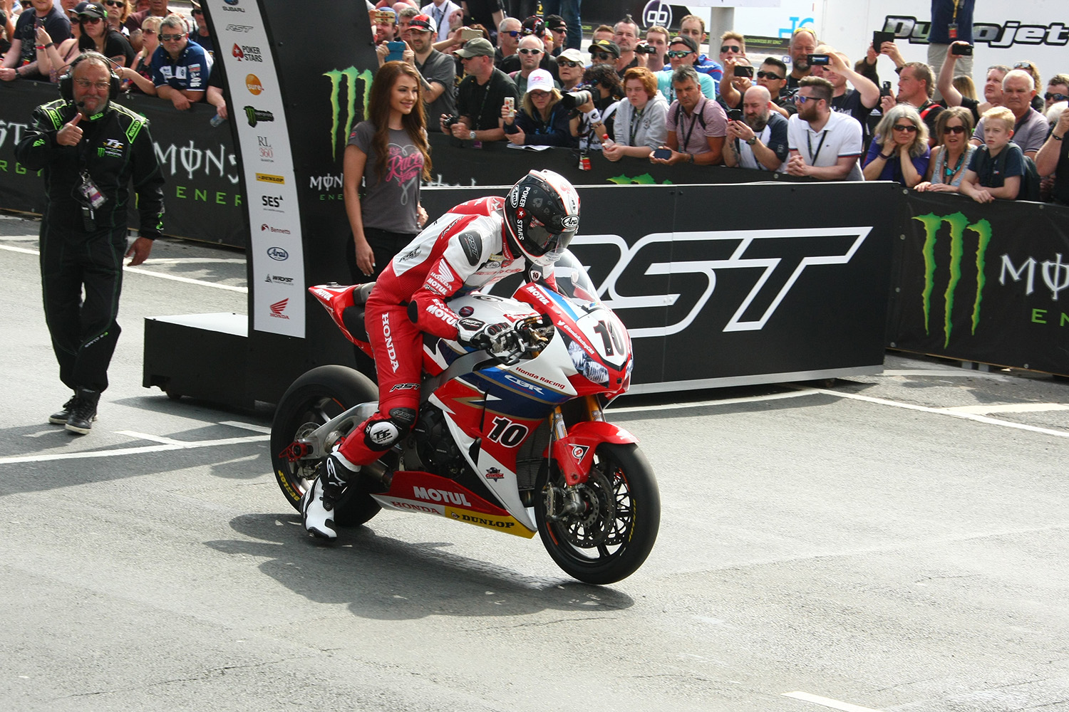 John McGuinness在曼島TT拿下23次冠軍，是當之無愧的曼島王者