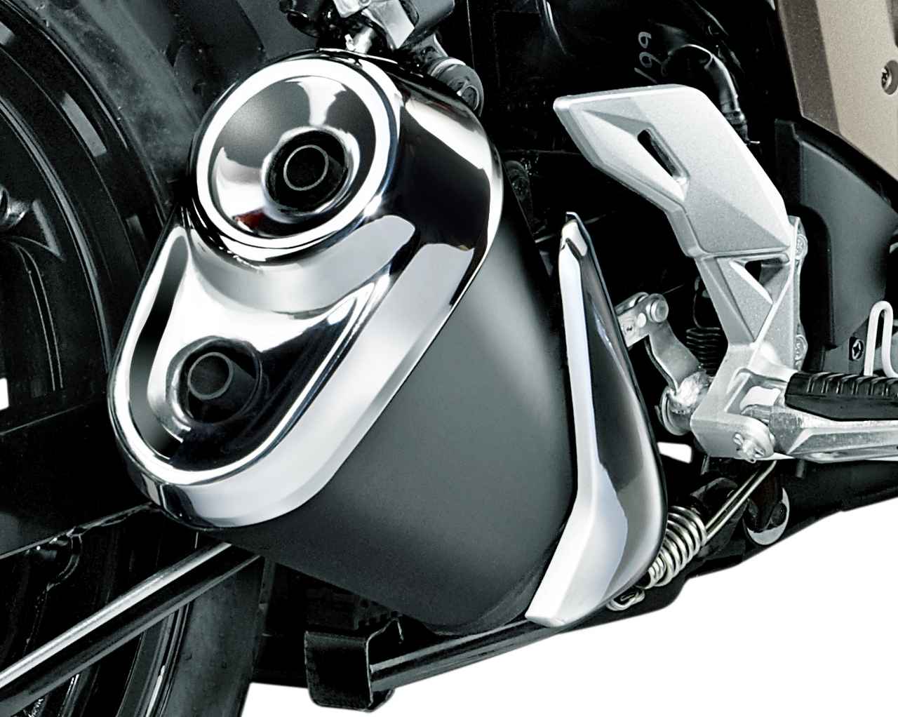 單管雙出口的消音器，內部氣室設計能兼顧燃油效率和動力輸出。