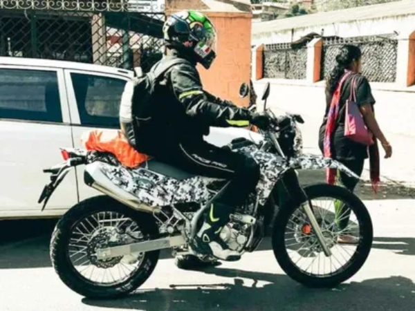 Kawasaki KLX 230 S改款的消息因為偽裝車捕獲得到驗證
