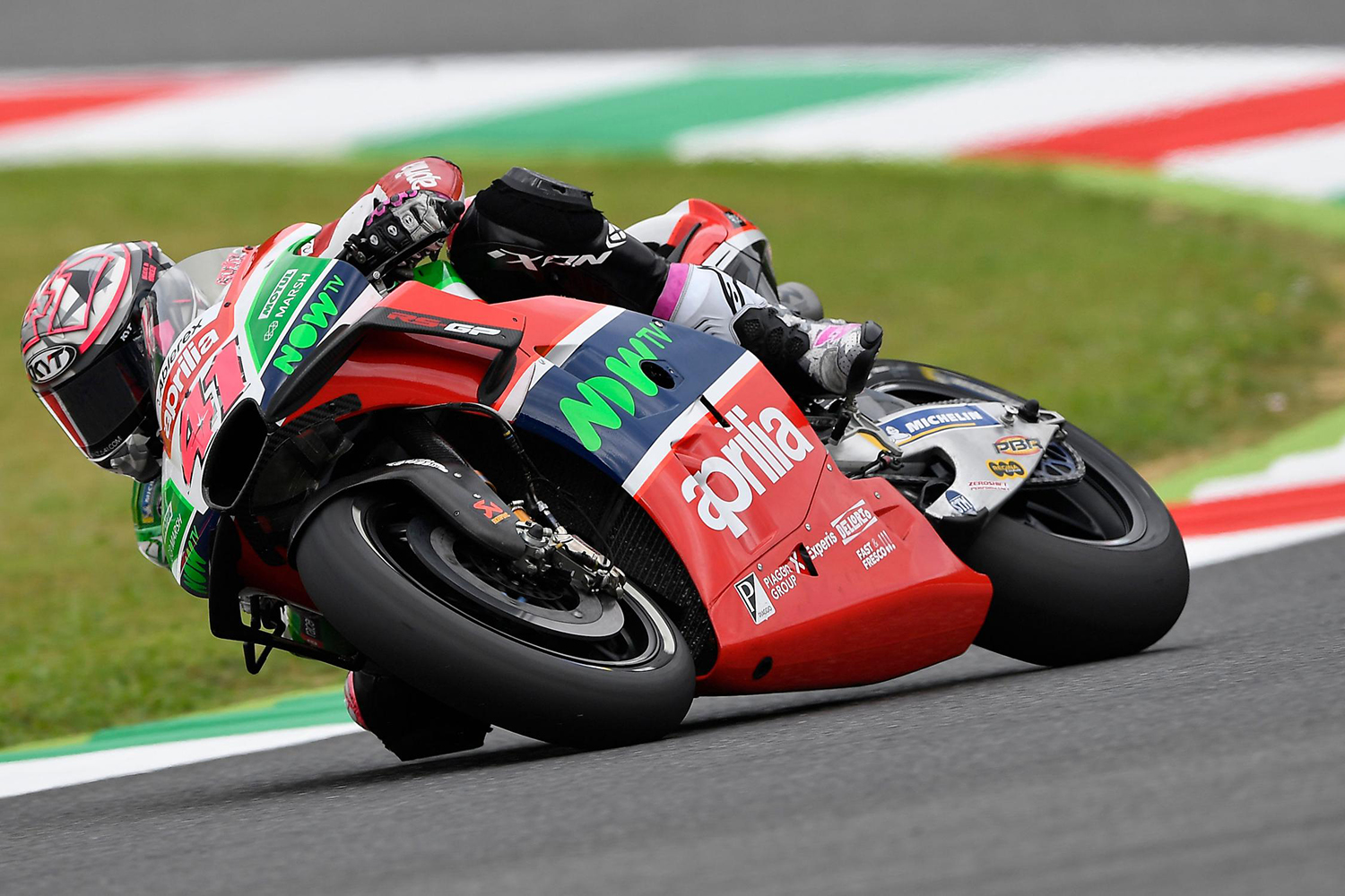 大E今年的RS-GP賽車，採用了更大面積的整流罩定風翼