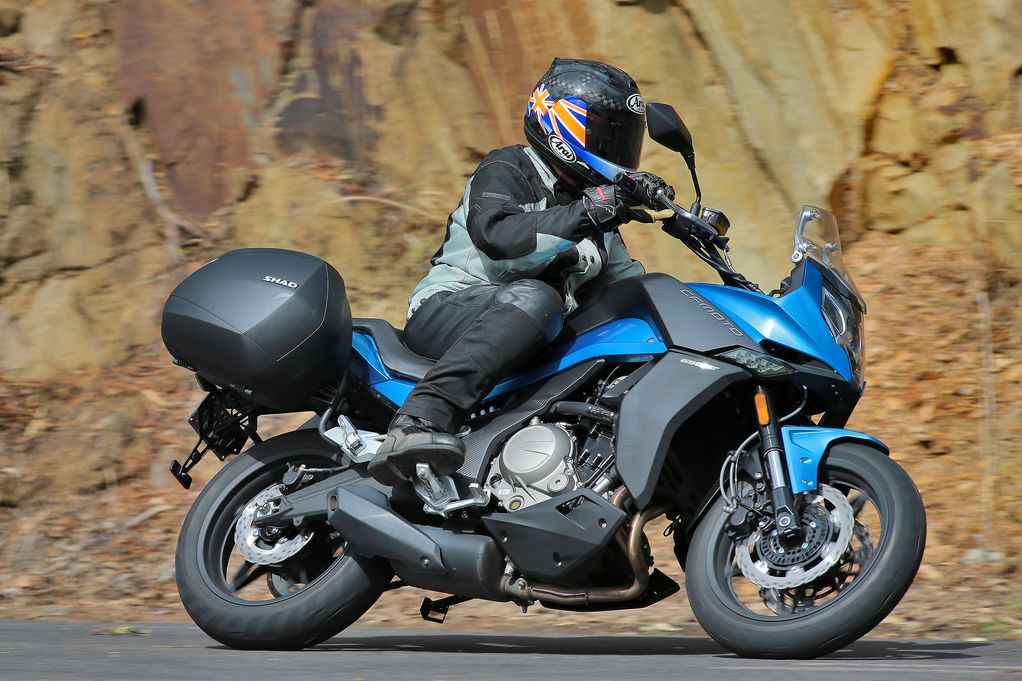 春風過去也採用650c.c.的引擎作為共構平台,發表相當多樣化的車款