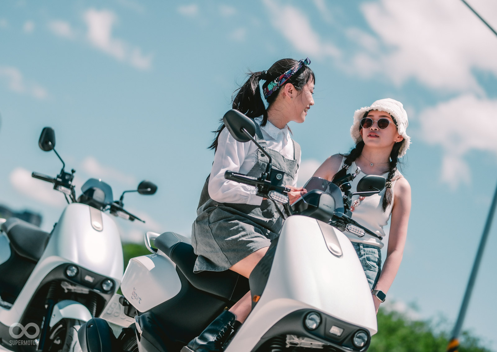 超級可愛的全新小車優格125，這次我們找公司的女騎士一起來試車！