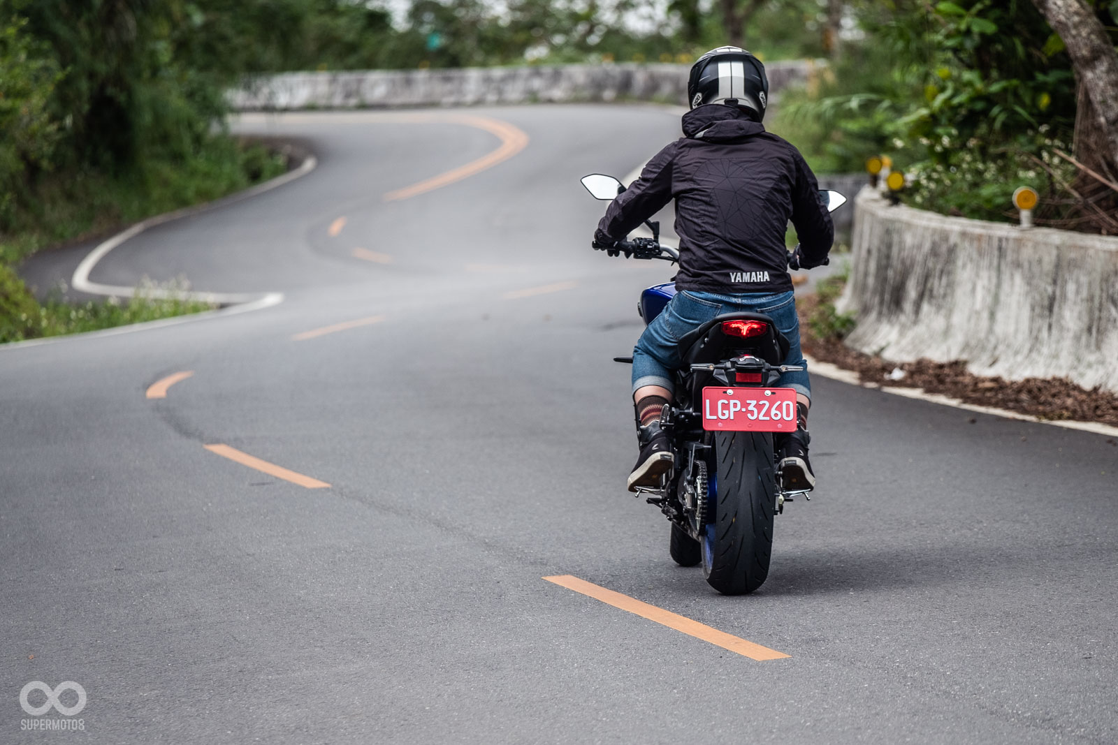 頭尾燈都可看到Y字造型