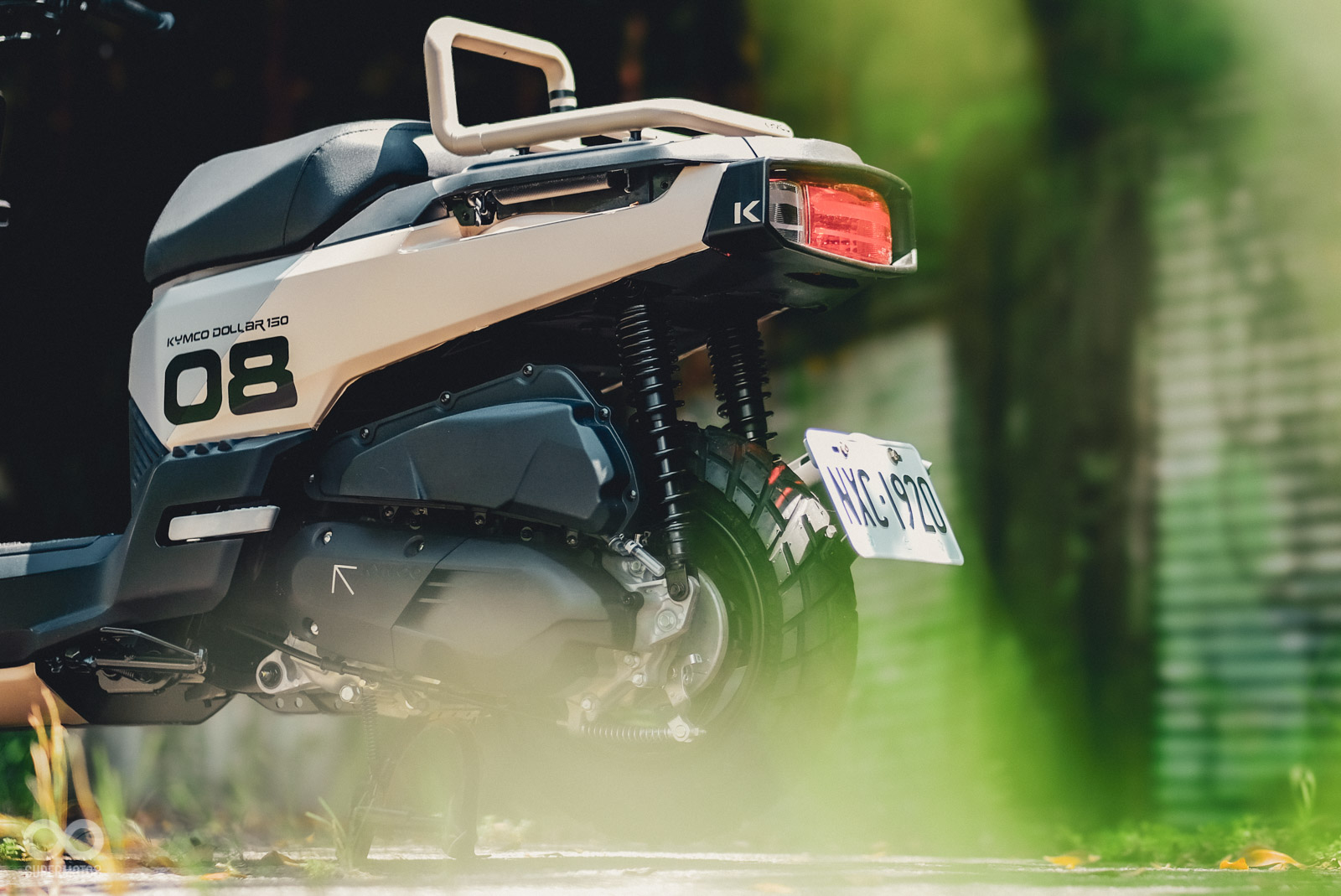 自製後燈框、自製車牌下移套件、移除原廠後土除