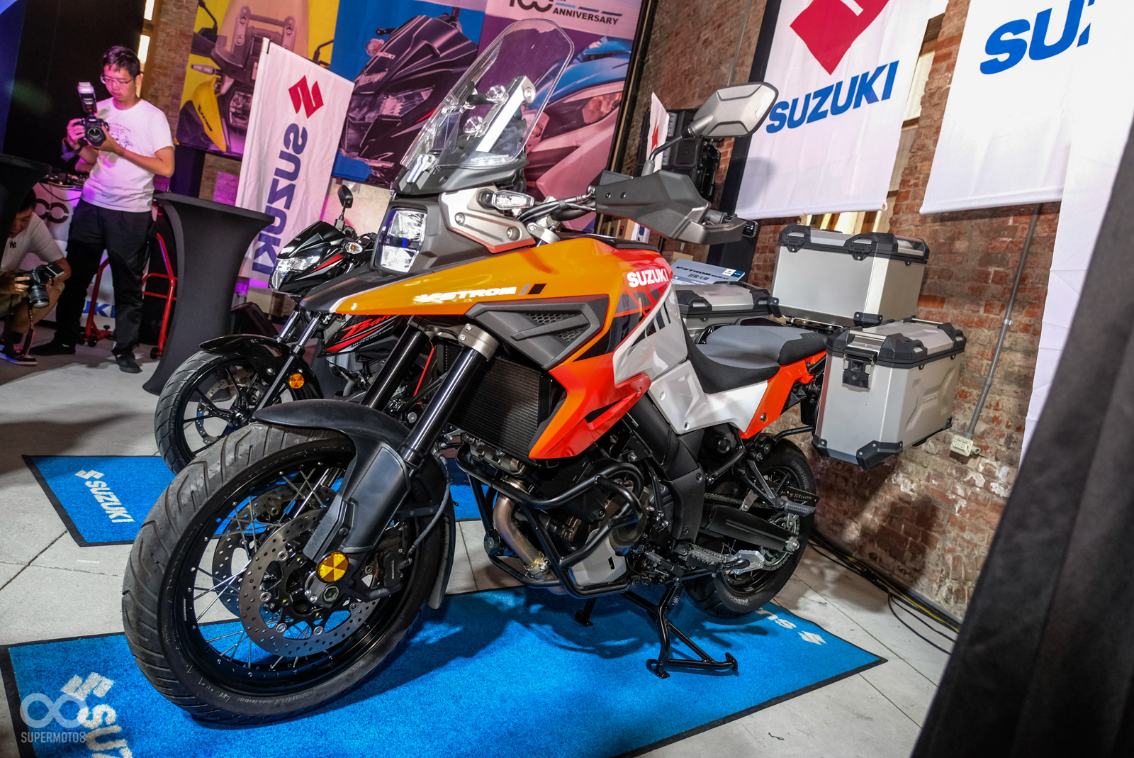 V-Strom 1050XT引擎、車架部分沿用前代規格,但馬力透過內部優化提升至106HP