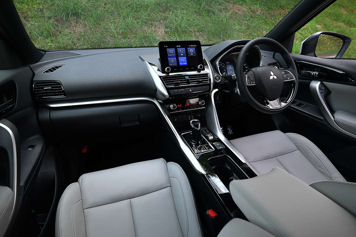 座艙走低調氣質設計，中控臺上有8吋觸控螢幕主機