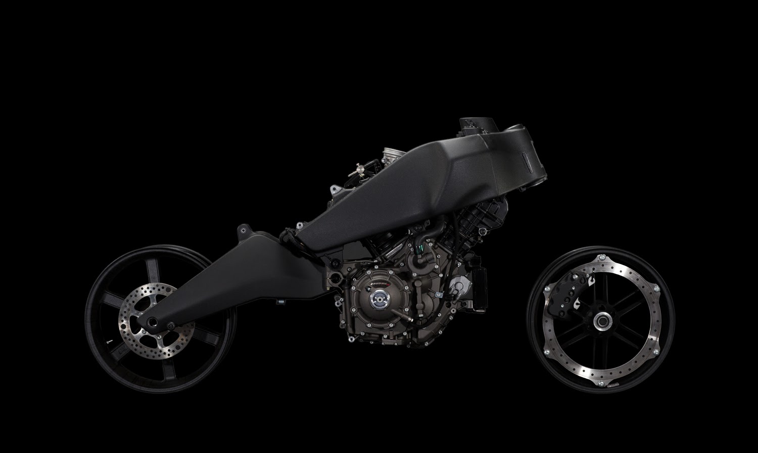Magpul Ronin除了車頭重新設計之外，其餘都是採用Buell SB9SX的零件，所以車身會看到巨大的鋁合金單體車架以及後搖臂