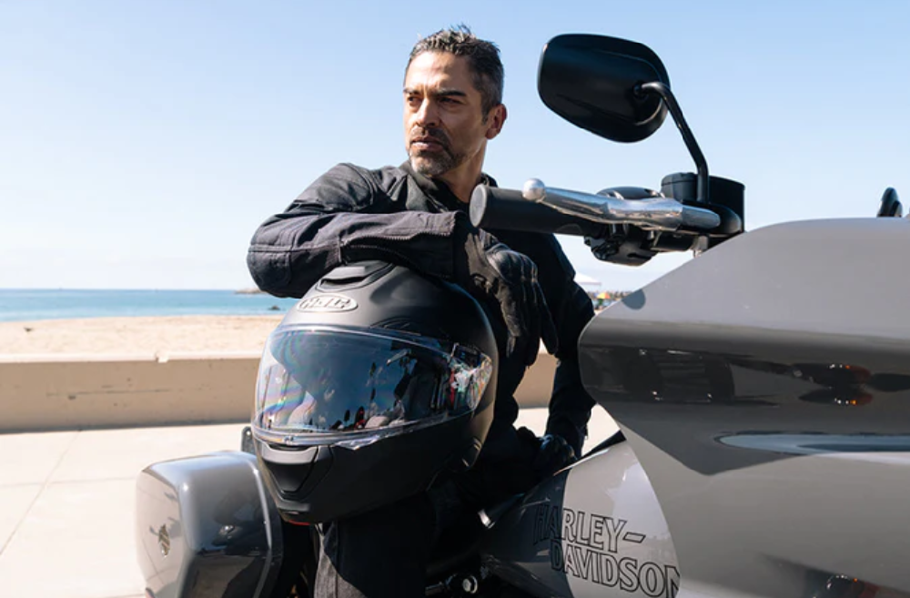 如果最近剛好在挑一頂防護性優良又輕的可樂帽,不妨可以到HJC官網選購