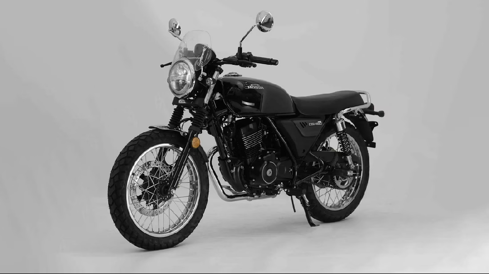 如果喜歡暗色系的，不妨也可以選擇全黑的風格，官方還推出了價值500人民幣的馬鞍袋及小風鏡組合可以選配