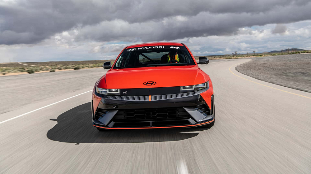 如果想要一台追求性能又想輕鬆甩尾的純電車款,新年式的Ioniq 5 N絕對是個好選擇之一