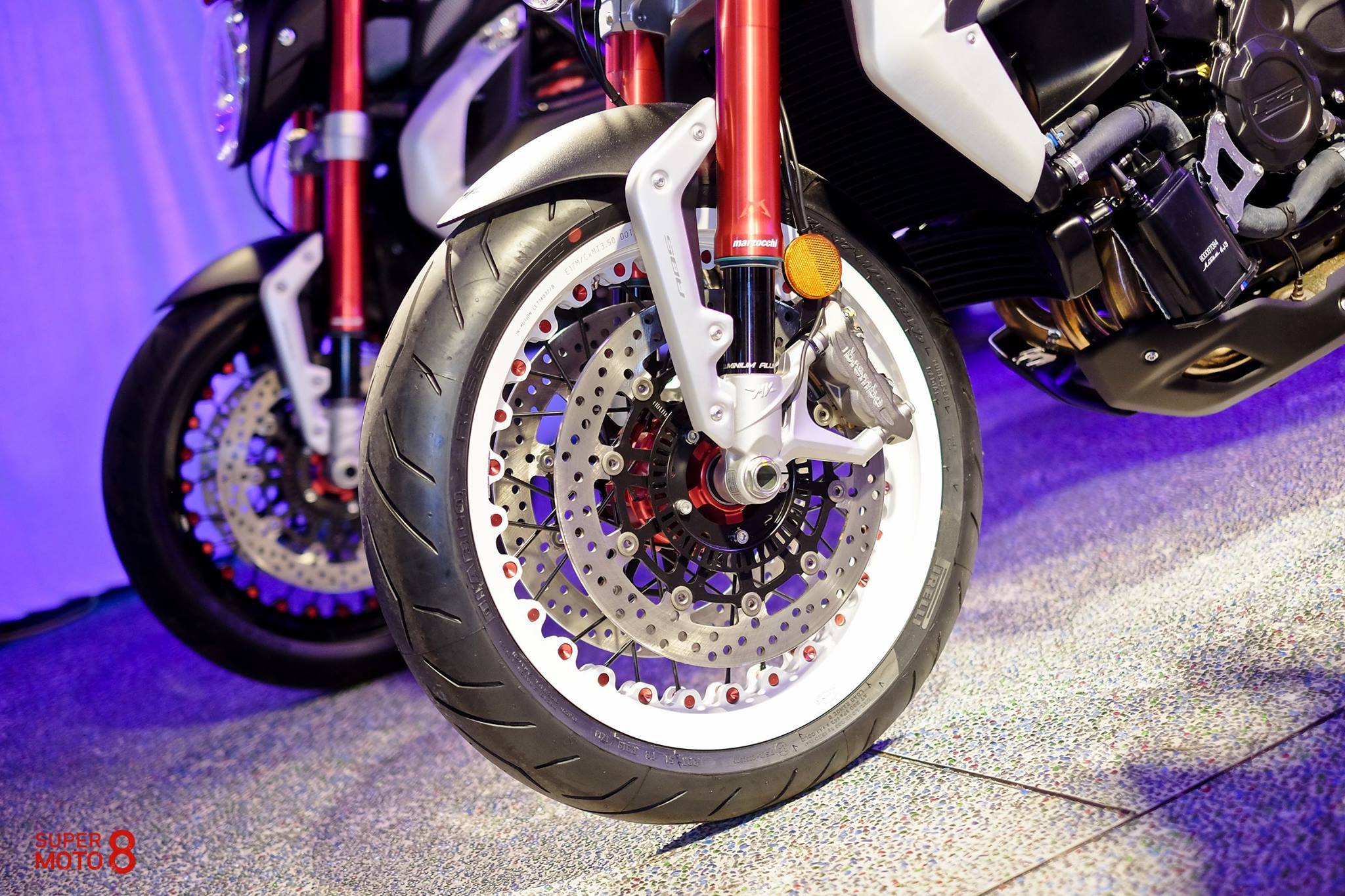 鋼絲框真的很有味道!