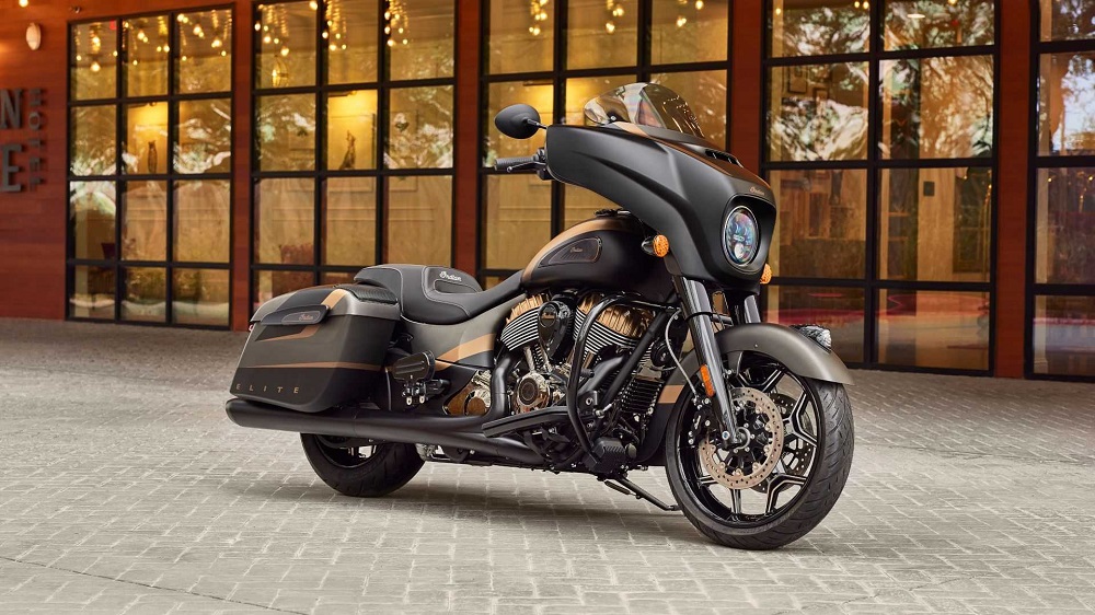 Chieftain Elite也同樣是採用石墨黑搭配古銅金的配色