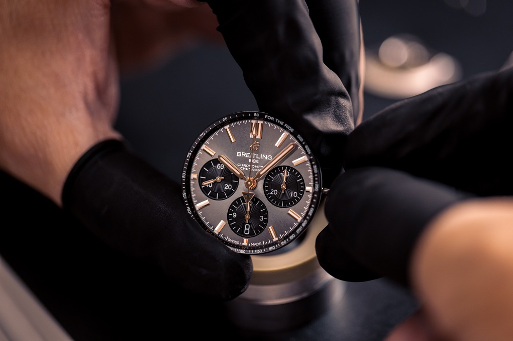 如果要入手這隻手錶,你還必須要先成為準車主才可以