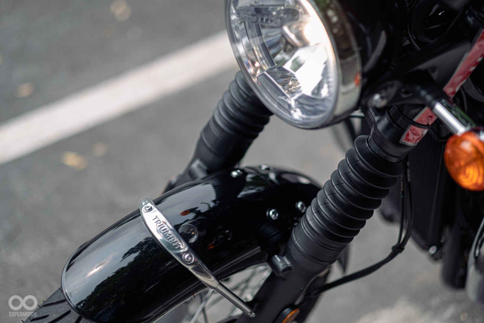TRIUMPH在車身細節的精緻化處理，真的是讓人對這台車百看不膩的最大原因