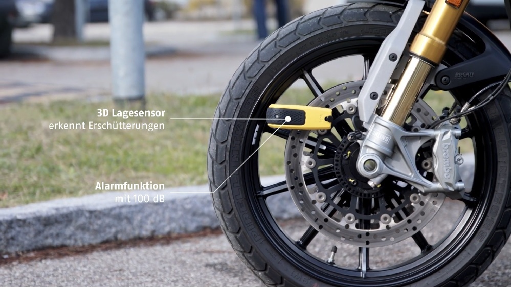 一旦偵測到車輛有移動或震動就會觸發警報，可以有效避免車輛遭竊或遭人移車