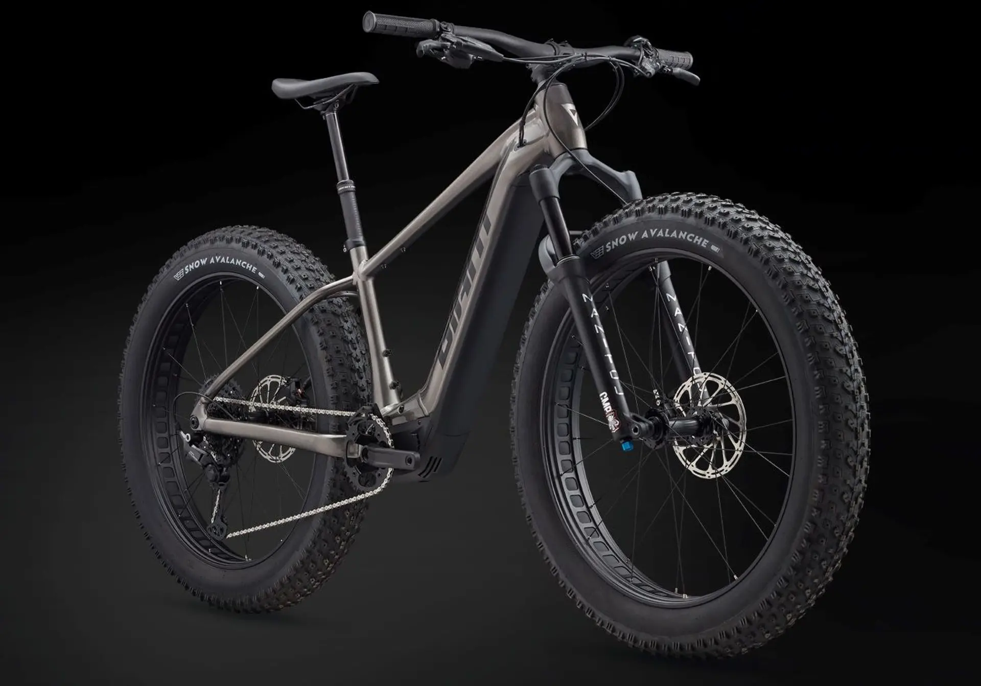 Giant Yukon E+ 電動胖胎自行車：搭載800Wh 電池與85 牛頓米扭力，輕鬆征服雪地泥濘！ | SUPERMOTO8