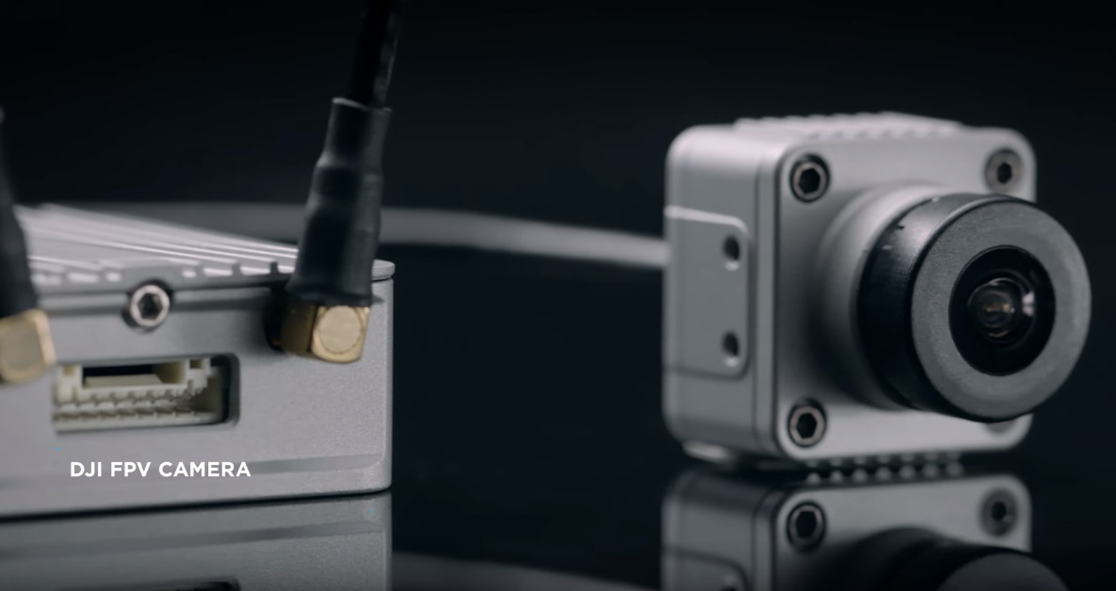 除了有著1080p的錄像品質，圖傳模組還內置了「對頻記憶」功能，可自動存儲裝置對頻連接記錄，讓你輕鬆告別繁瑣的調校