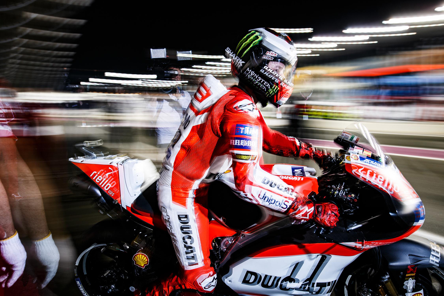 Lorenzo身騎紅軍戰駒的身影也會在這個賽季之後消失