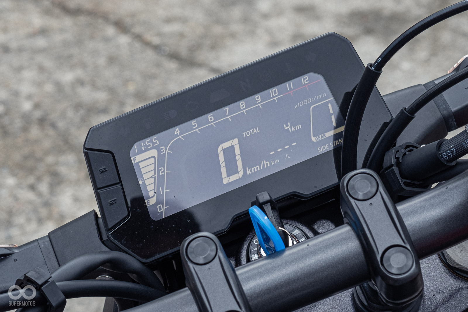 儀表加入大大的檔位顯示