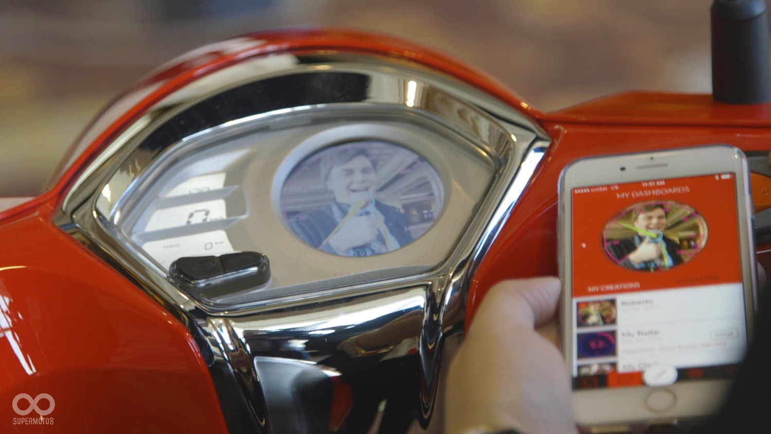 你還可以依喜好來自行設計它的介面,像是把自己的照片當成時速表底板,或變換顏色等等