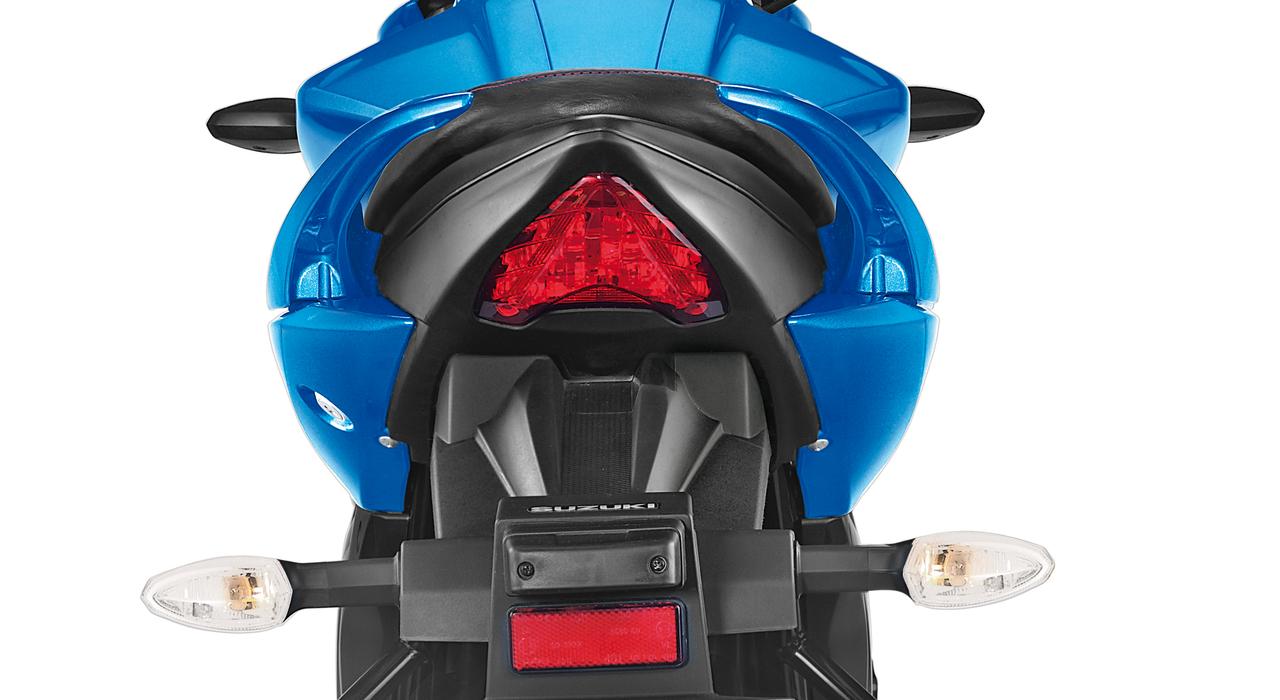 尾燈也採LED 設計。