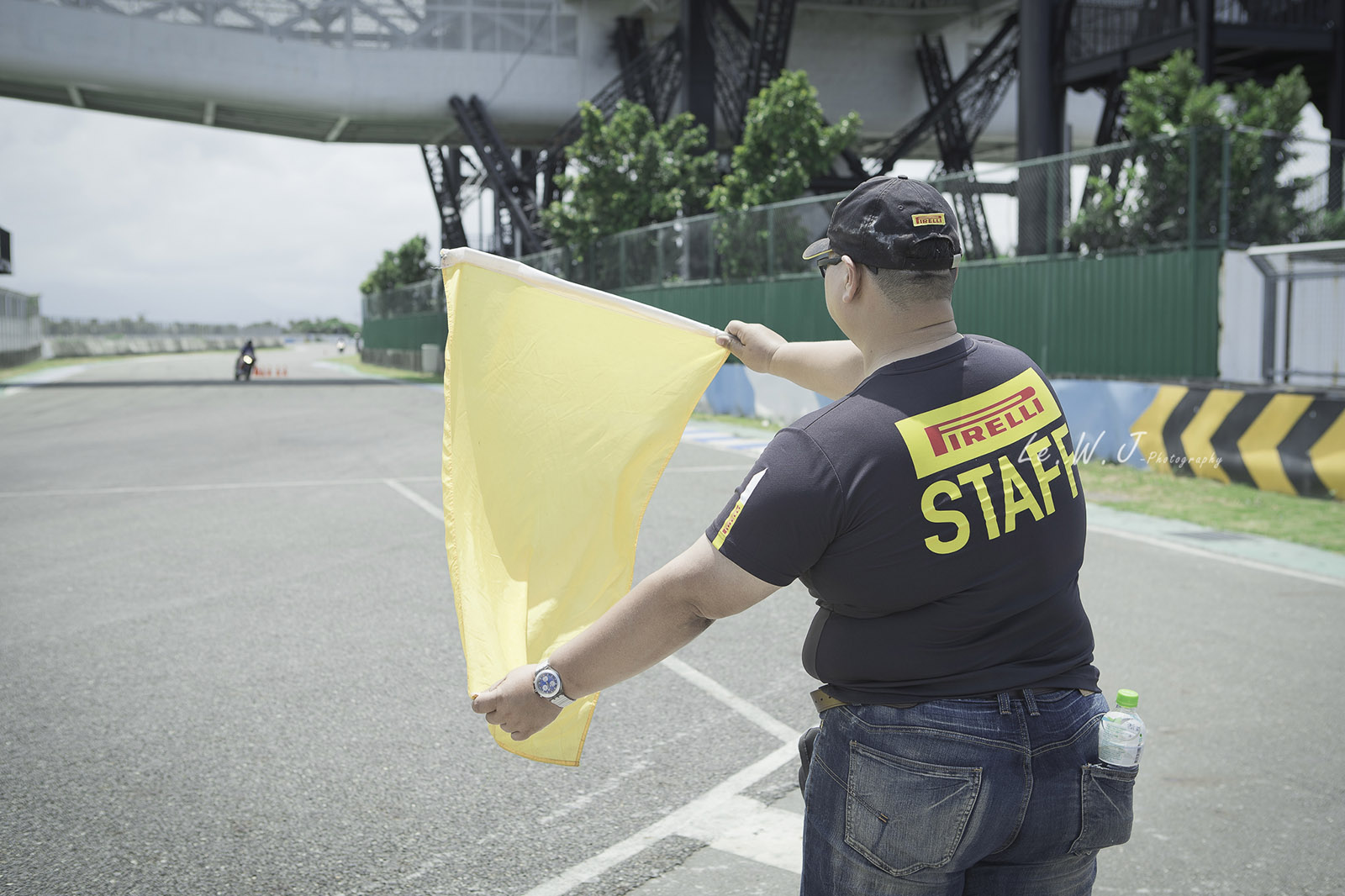 訓練賽道技巧不是要讓你在山路變快，而是了解車輛操作來保護自己。