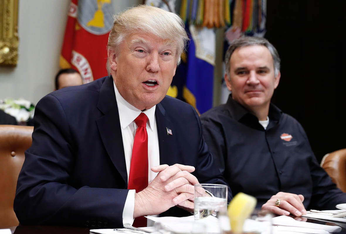 突如其來的鋼鐵稅金政策即將引發一場貿易戰 photo by.Boston Herald