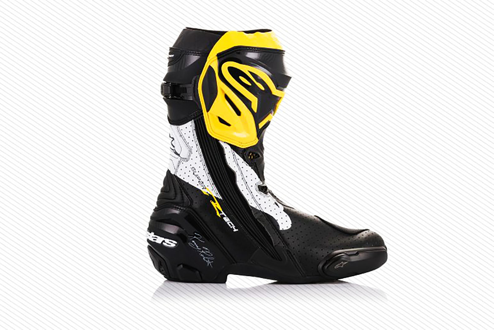 山葉車廠配色的A星頂級車靴,絕對是必須入手的理由之一