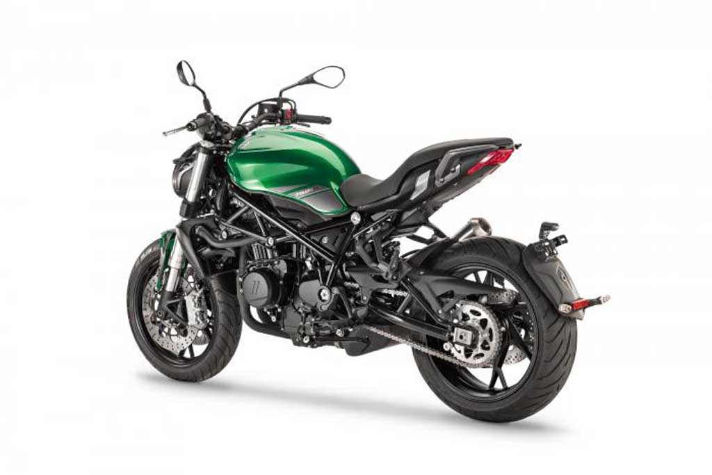 752S帶來內斂的氛圍,外型卻又讓人目眩神迷,這就是最典型的義大利工藝美學