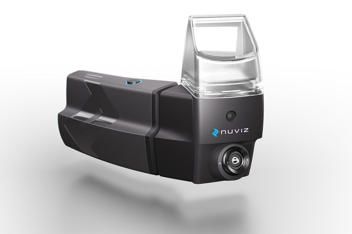 最新一代NUVIZ HUD,功能只是資訊顯示,更納入娛樂通訊功能,將抬頭顯示器的能力大幅提升