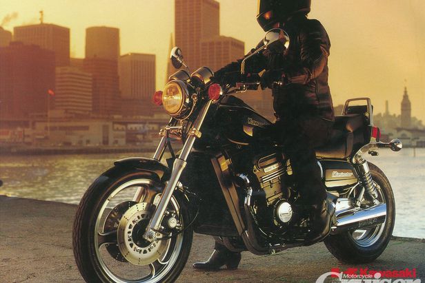 初代ELIMINATOR ZL900直接使用GPZ900R的引擎作為動力心臟！