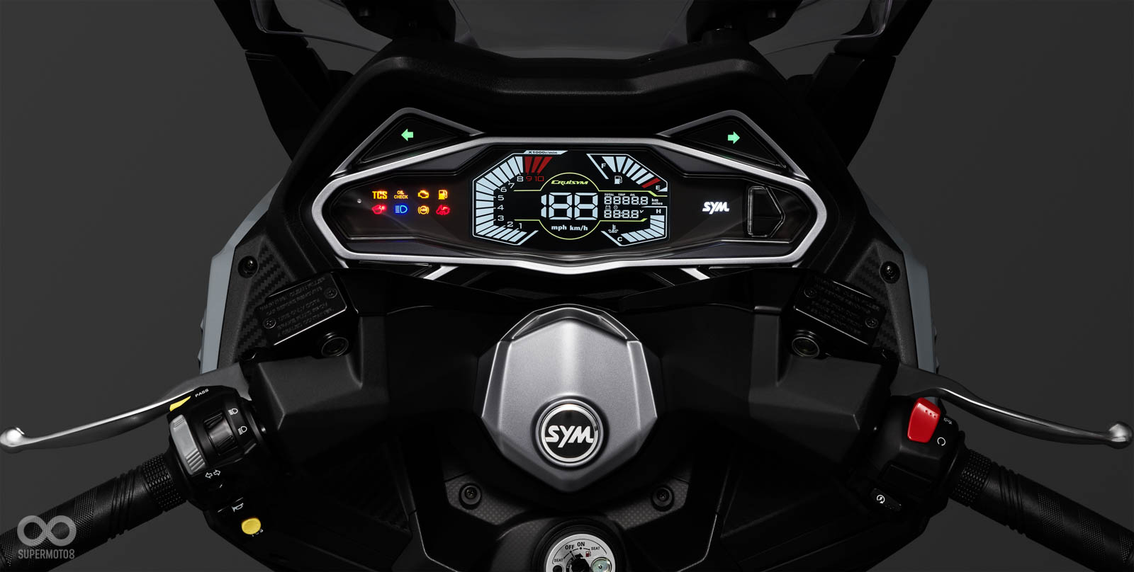 儀表更新成LCD彩晶儀表,看起來更有科技感