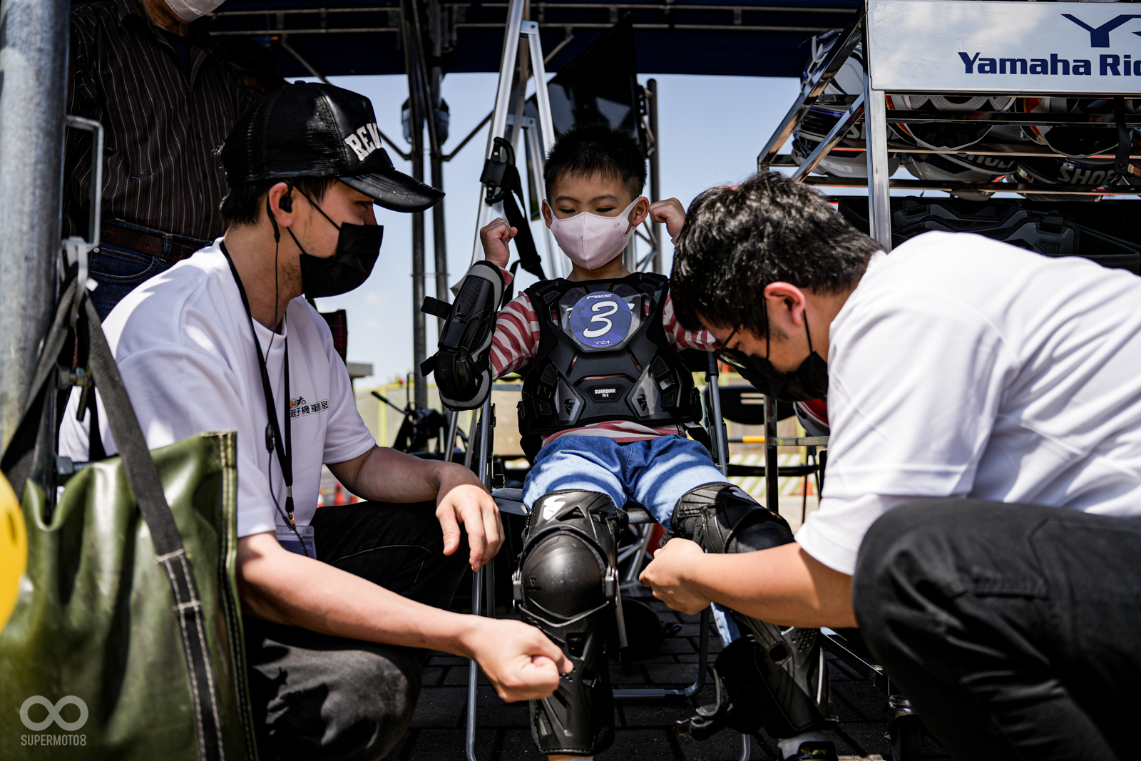 該有的護具一樣也不少,提供孩童最安全的騎乘觀念