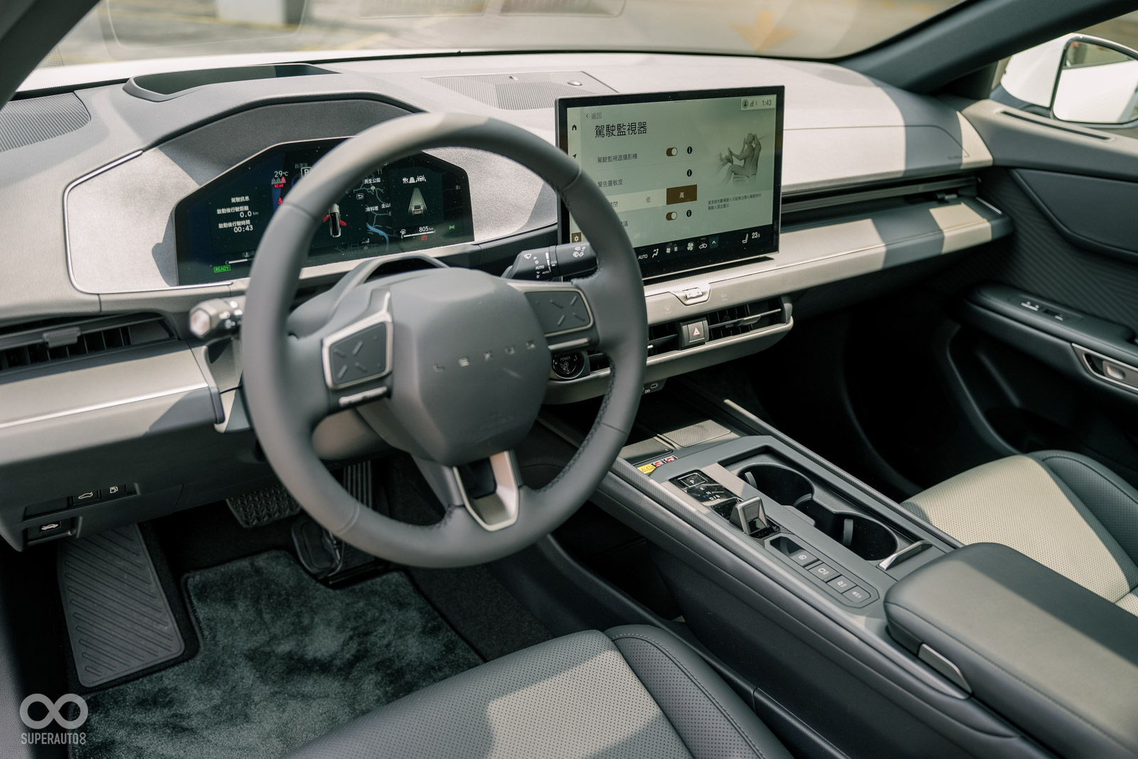 全新座艙風格，數位化質感相當優異