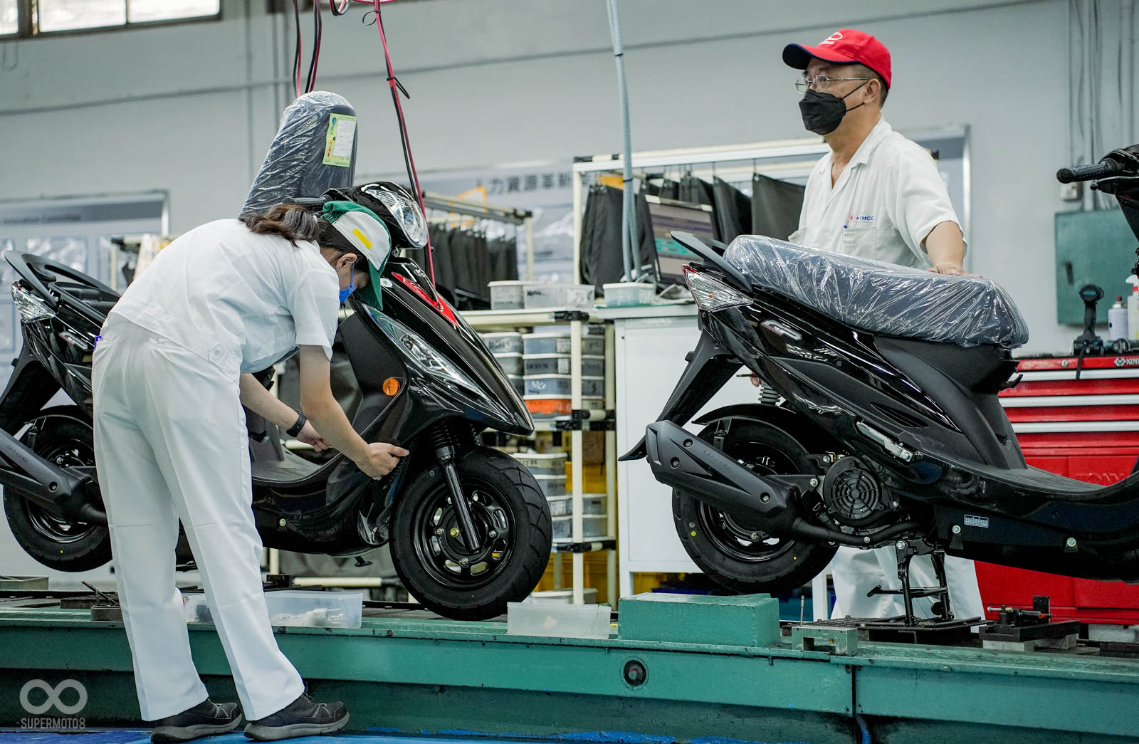 這次優惠方案交車的GP125都是剛從產線下來、火熱的全新車，消費者完全不用擔心！