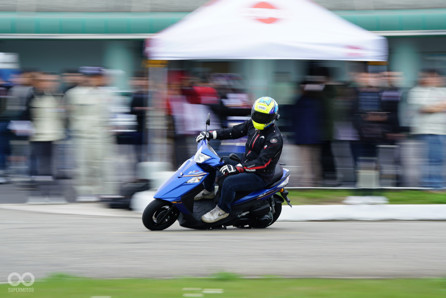 Z1 Attila體質優異,在高速彎的穩定性幾乎可比擬運動型車款,只需要稍作改裝,在山道上應該也會有相當亮眼的表現